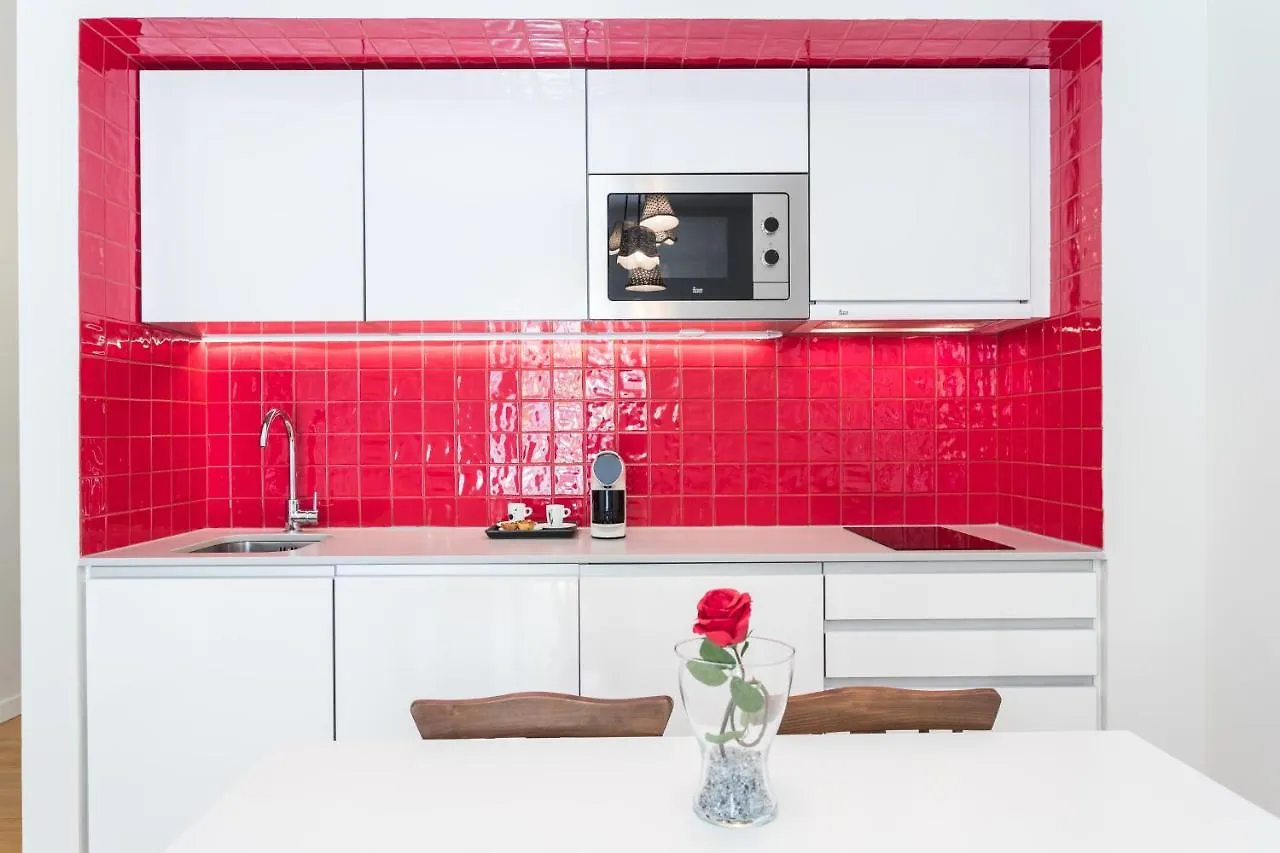 Bright Apt With Patio In City Center! Lisboa 0*, リスボン
